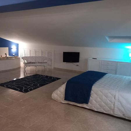 Wendy House Apartament Bari Bagian luar foto