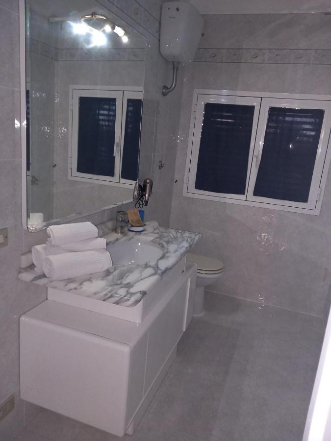 Wendy House Apartament Bari Bagian luar foto