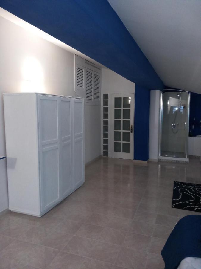 Wendy House Apartament Bari Bagian luar foto