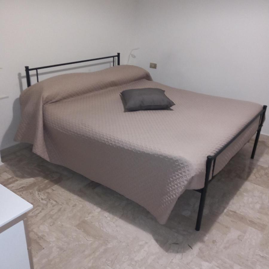 Wendy House Apartament Bari Bagian luar foto
