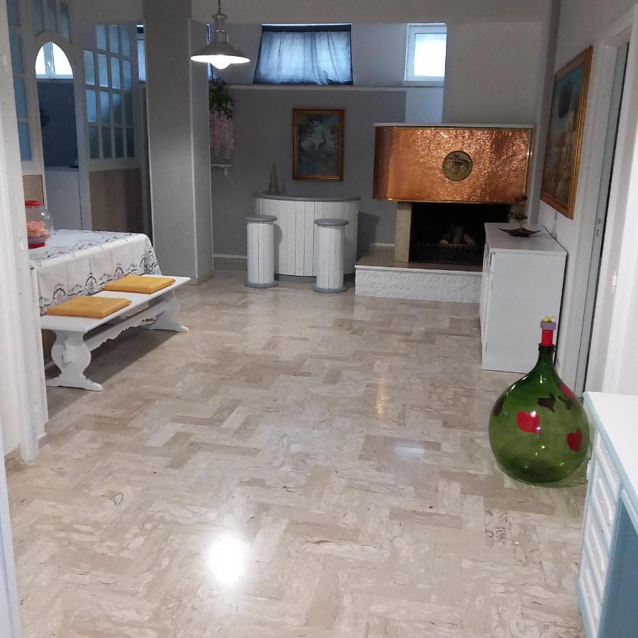 Wendy House Apartament Bari Bagian luar foto